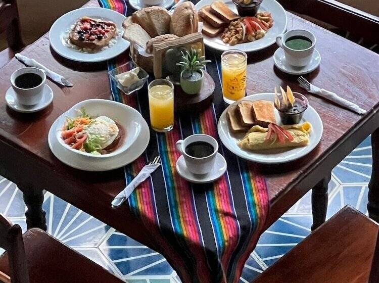 فندق Y Hostal Nojoch Che