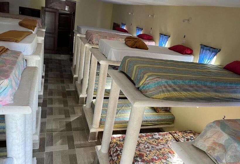 فندق Y Hostal Nojoch Che
