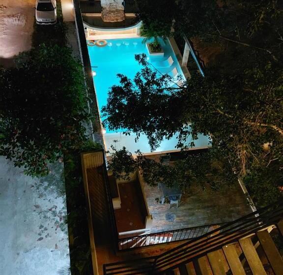 فندق Y Hostal Nojoch Che