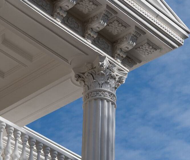 فندق Zarafshon Parkside