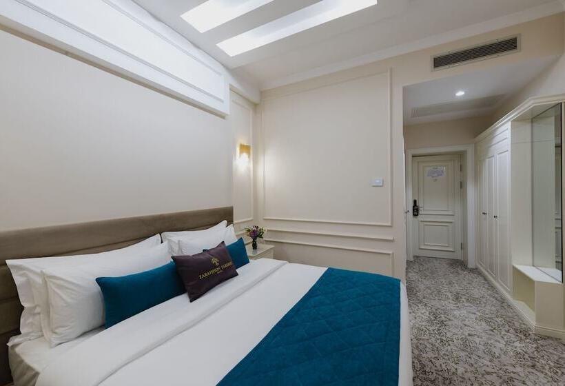 فندق Zarafshon Parkside