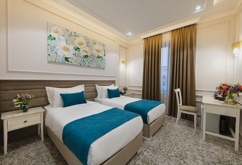 فندق Zarafshon Parkside