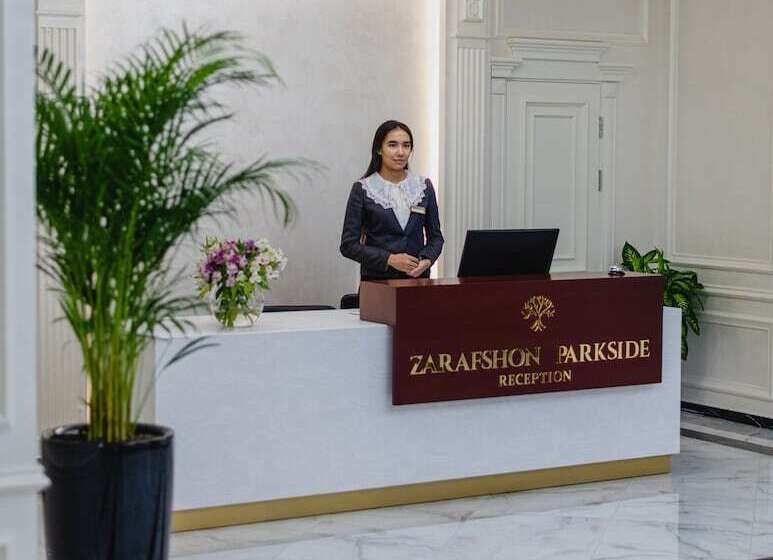 فندق Zarafshon Parkside