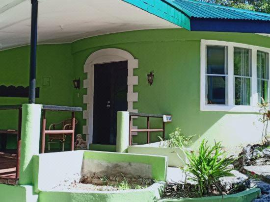 هتل Zhang Resort And Dive Center Opc