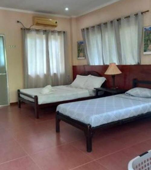 هتل Zhang Resort And Dive Center Opc