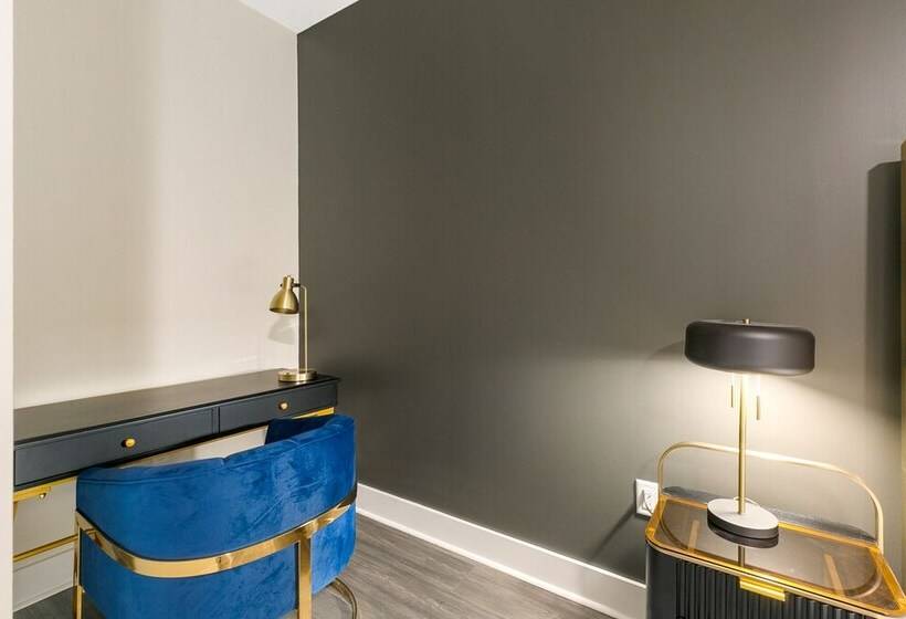 Nola Charm Luxury 4 Bed Retreat Steps From French Quarter