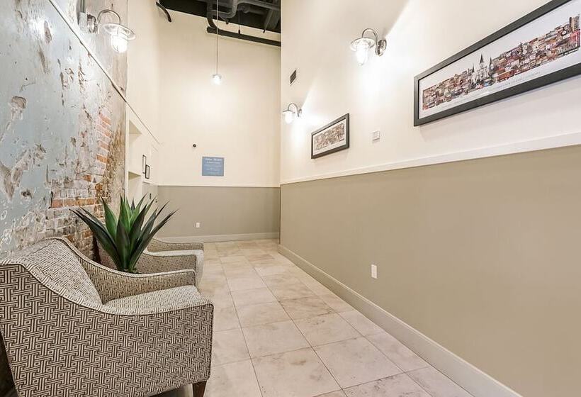 Nola Charm Luxury 4 Bed Retreat Steps From French Quarter