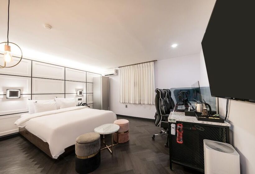 モーテル Iksan Hotel 174