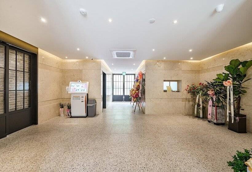 مُتل Pocheo Alma