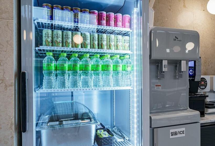 مُتل Pocheo Alma