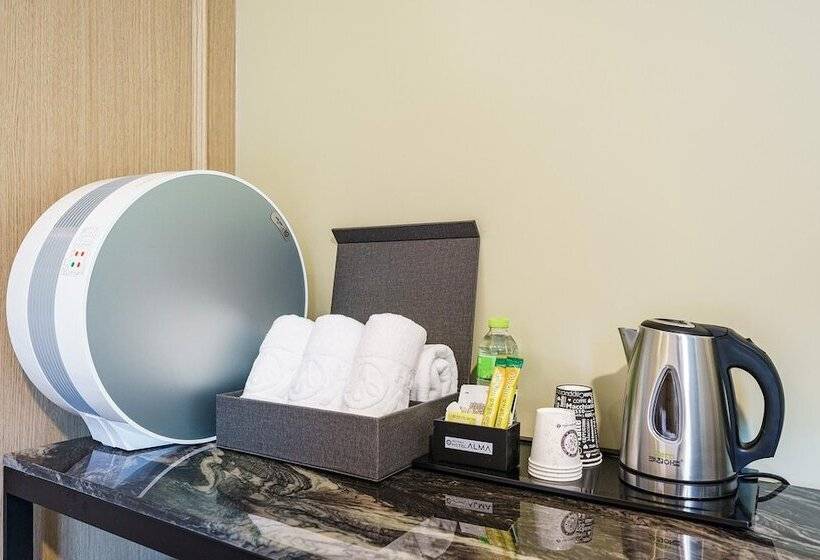 مُتل Pocheo Alma