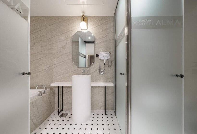 مُتل Pocheo Alma