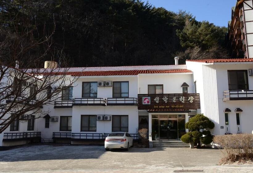 汽车旅馆  Yangyang Seorak Hot Spring