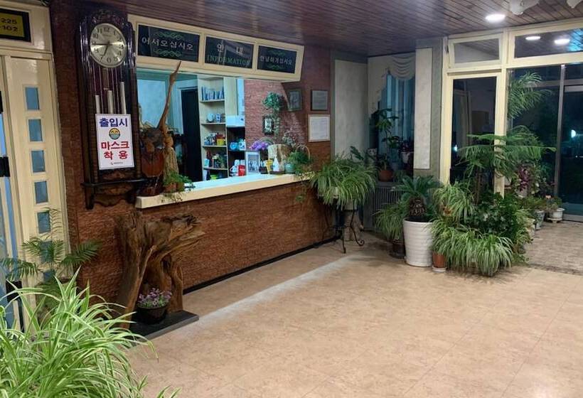 汽车旅馆  Yangyang Seorak Hot Spring