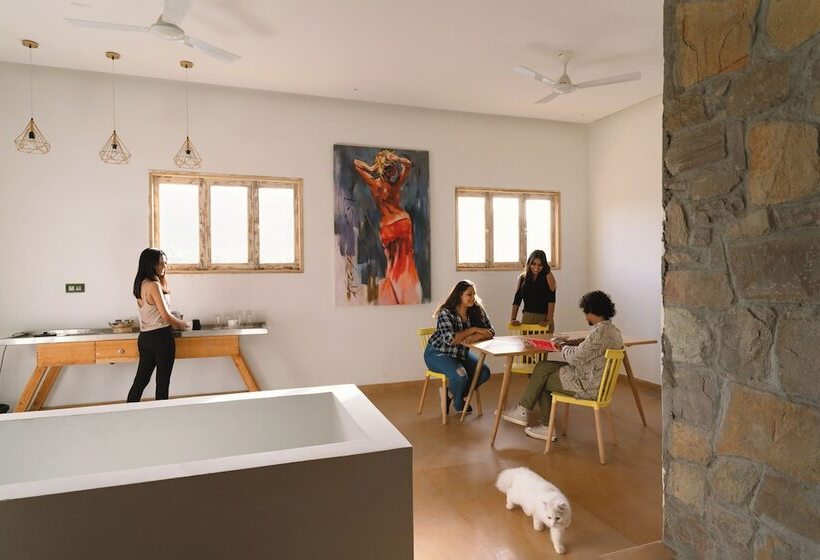 استراحتگاه Parijat Private Pool Villa 1, 2 And 3 Bhk