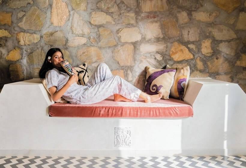 استراحتگاه Parijat Private Pool Villa 1, 2 And 3 Bhk