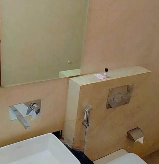 The Palm Hotel & Restaurant