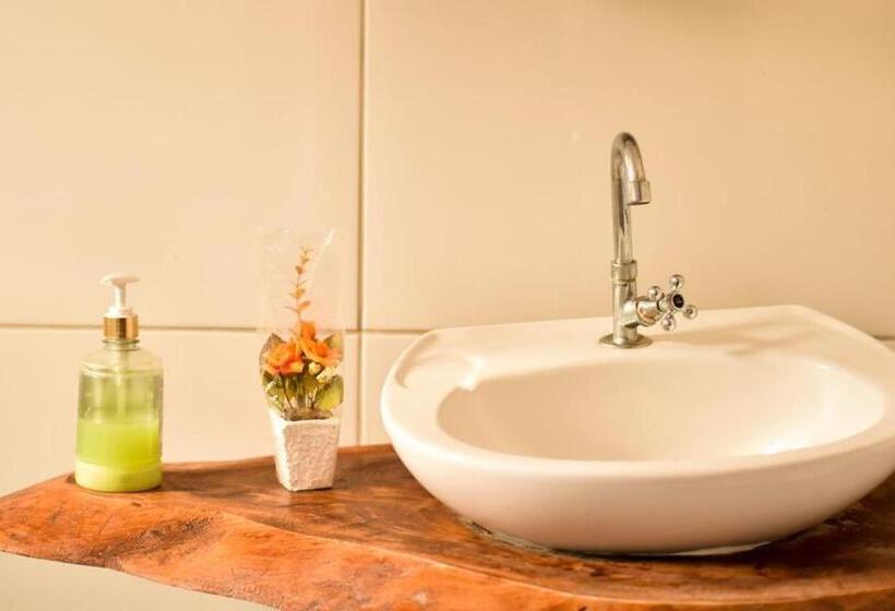 ユースホステル Pousada Nossa Senhora Da Guia