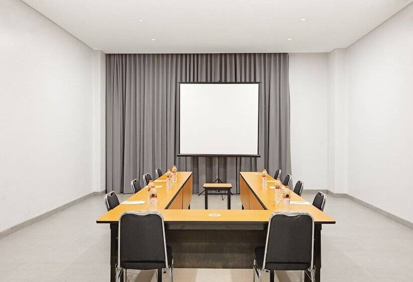 Amaris Hotel Kalimalang