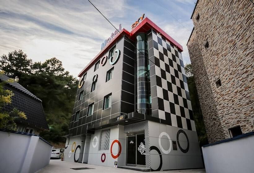 فندق على الطريق Andong Sky