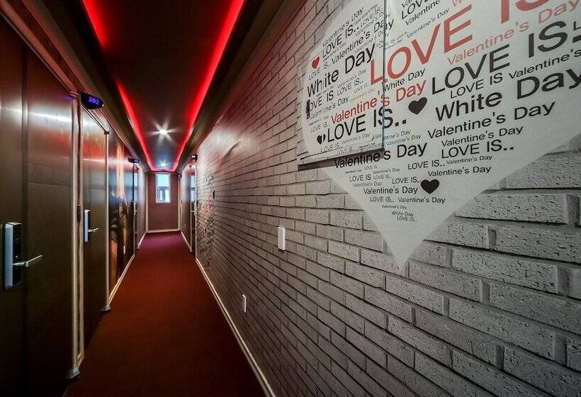 فندق على الطريق Andong Sky