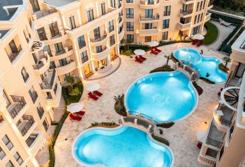 Aphrodite Park Deluxe