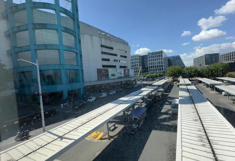 Art S Nest At Shore Residences