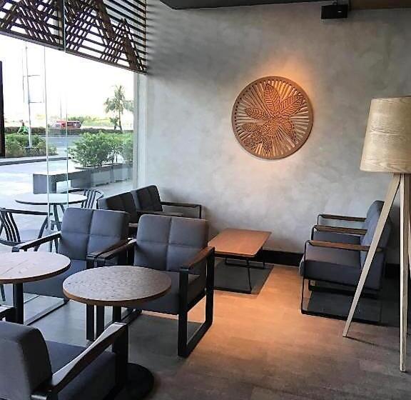 Art S Nest At Shore Residences