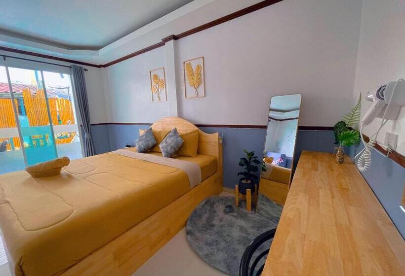 مبيت وإفطار Baan Tipsukon