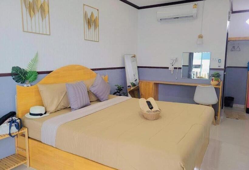 مبيت وإفطار Baan Tipsukon