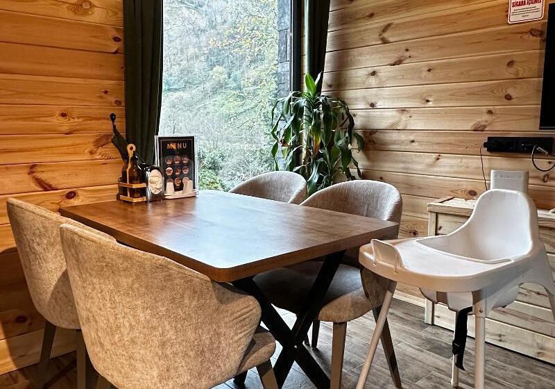 ベッドアンドブレックファースト Fifty Three Otel