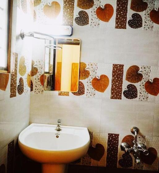 تختخواب و صبحانه Fortis Rooms