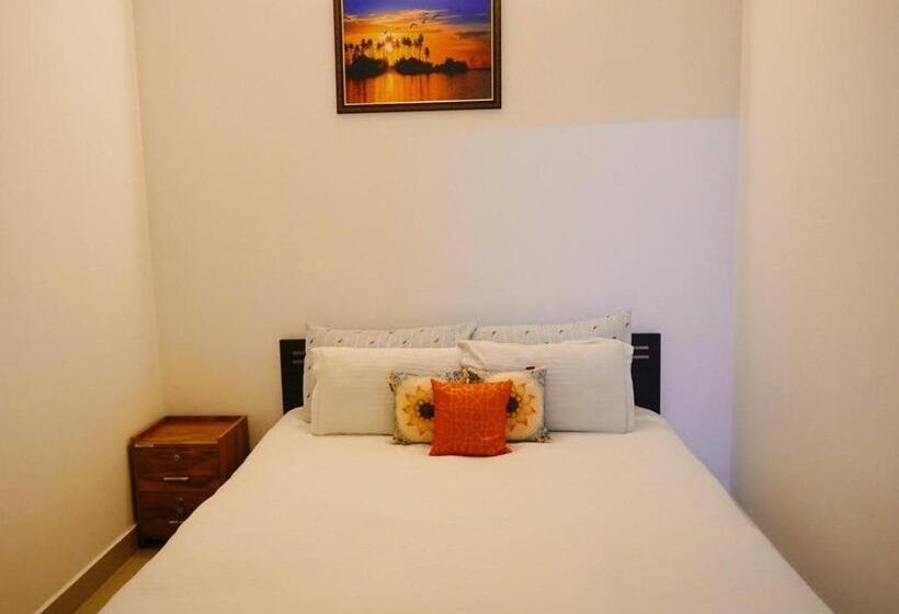 تختخواب و صبحانه Fortis Rooms