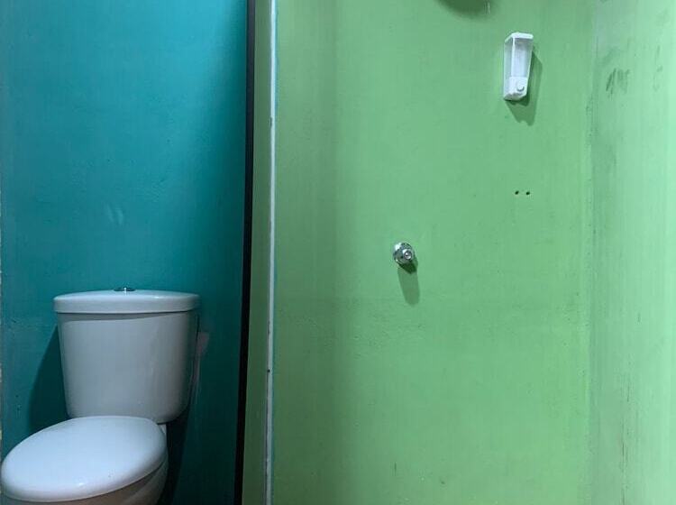 مبيت وإفطار Gardens House, Airport Juan Santamaría, Alajuela, San Jose