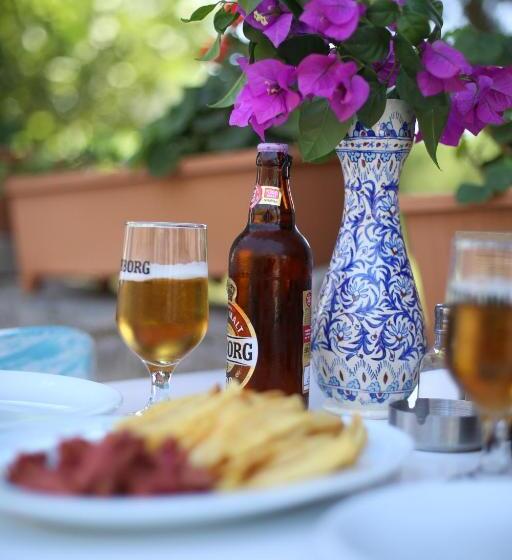 مبيت وإفطار Litri Butik Otel