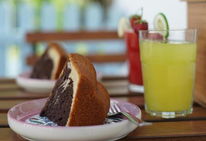 مبيت وإفطار Litri Butik Otel