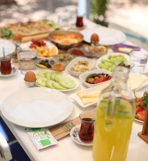 مبيت وإفطار Litri Butik Otel