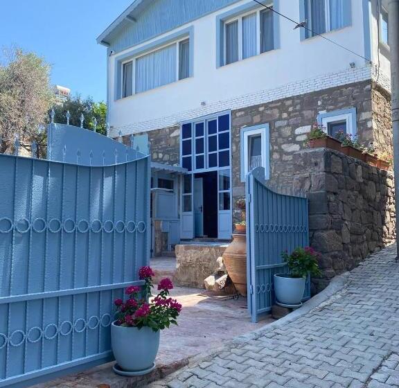 مبيت وإفطار Litri Butik Otel