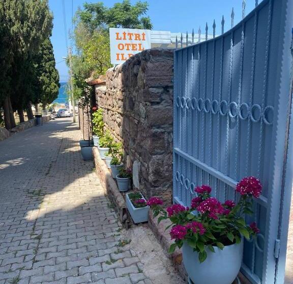 مبيت وإفطار Litri Butik Otel