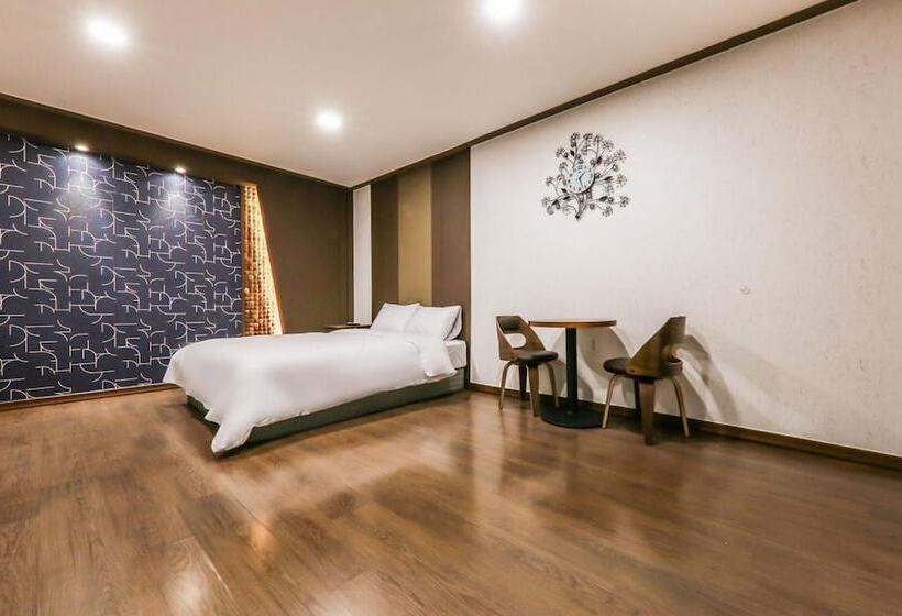 Boryeong  Coconut Motel