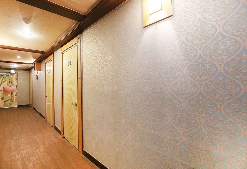 Boryeong  Coconut Motel