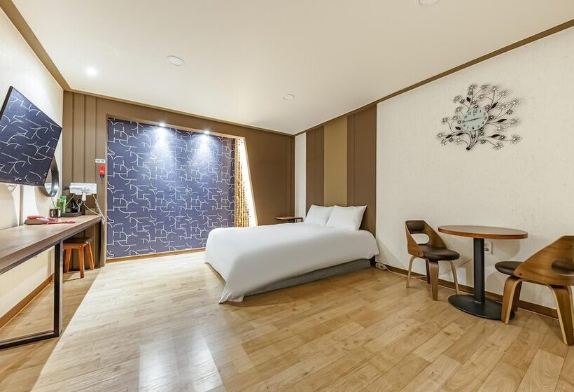 Boryeong  Coconut Motel