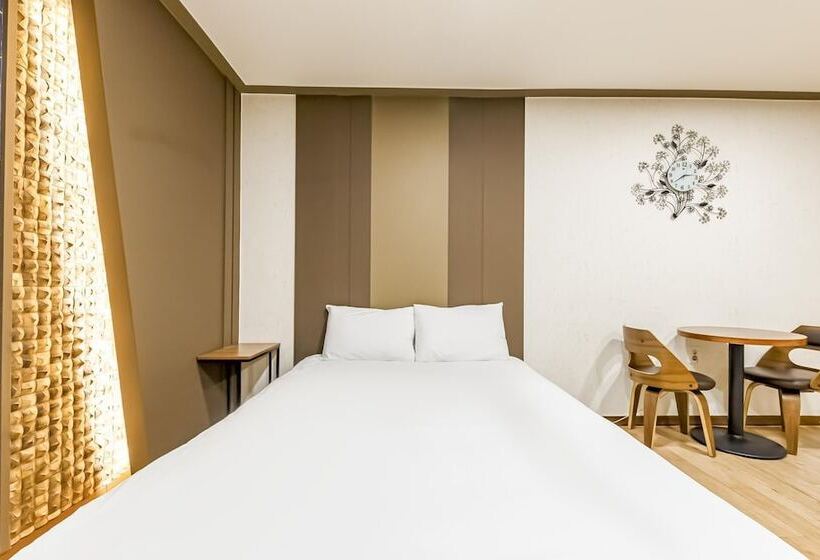 Boryeong  Coconut Motel