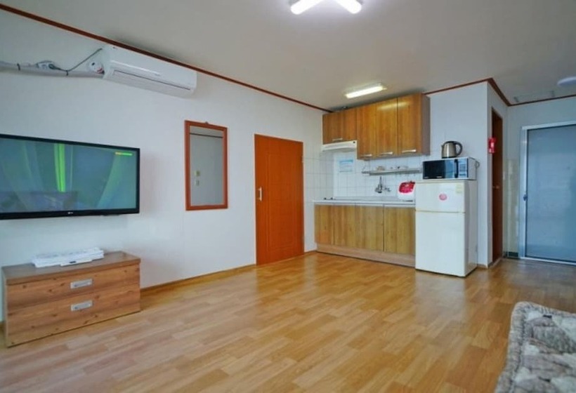 Buan Bada Punggyeong Pension