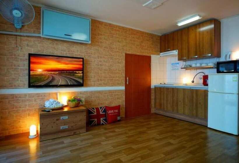 Buan Bada Punggyeong Pension