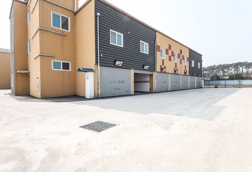 Busan Hwanggeum Drive In Motel