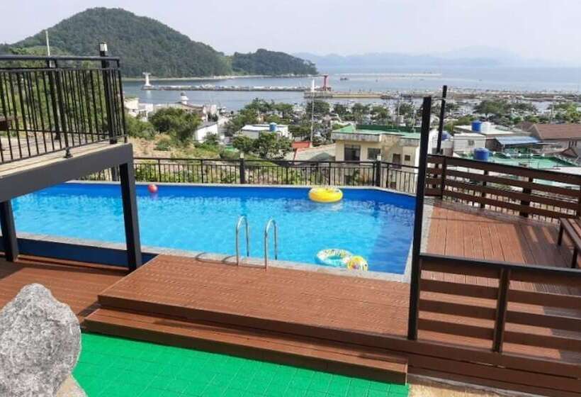 Changwon Gwaengibada Pension