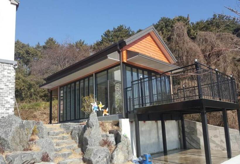 Changwon Gwaengibada Pension