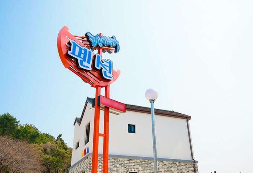 Changwon Gwaengibada Pension