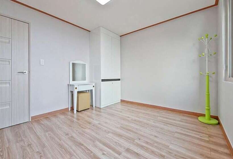 Changwon Gwaengibada Pension